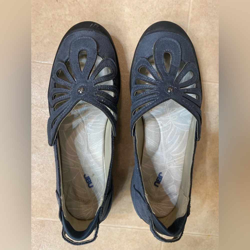 Chic Navy Cutout Loafers